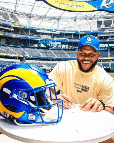 Aaron Donald | Bio, Childhood, Height, Fight, Career, Awards, Stats