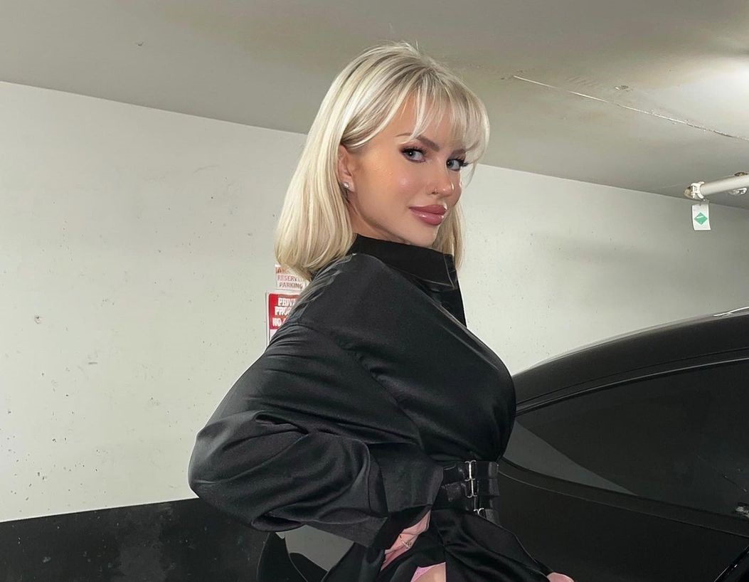 Layna Boo Wiki, Bio, Birthday, Physical Appearance, Bikini Photos, Hair